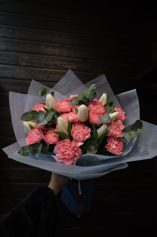 Мікс Гвоздики з Тюльпанами Букет №81