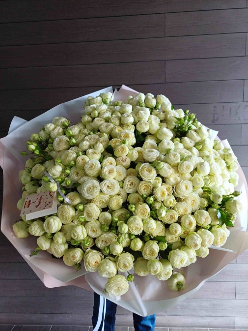 Півоноподібна троянда Букет №165