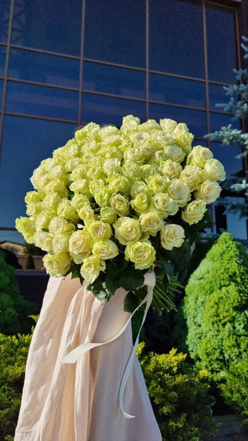 77 Троянд Мондіаль Букет №179