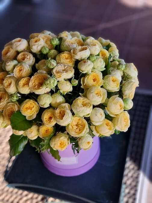 31 Піоноподібна троянда Букет №23